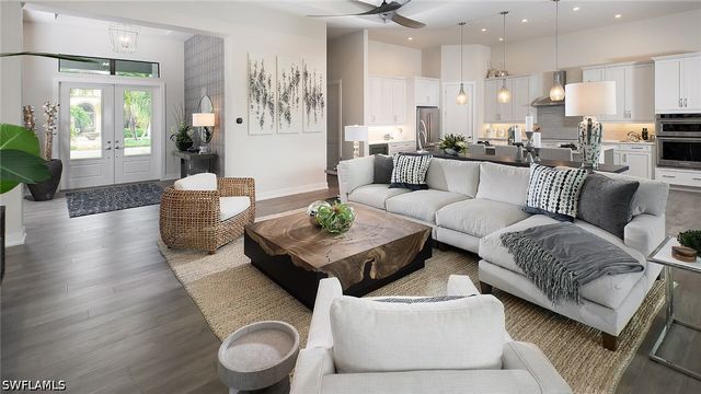 2938 Coco Lakes DR, Naples, FL 34105