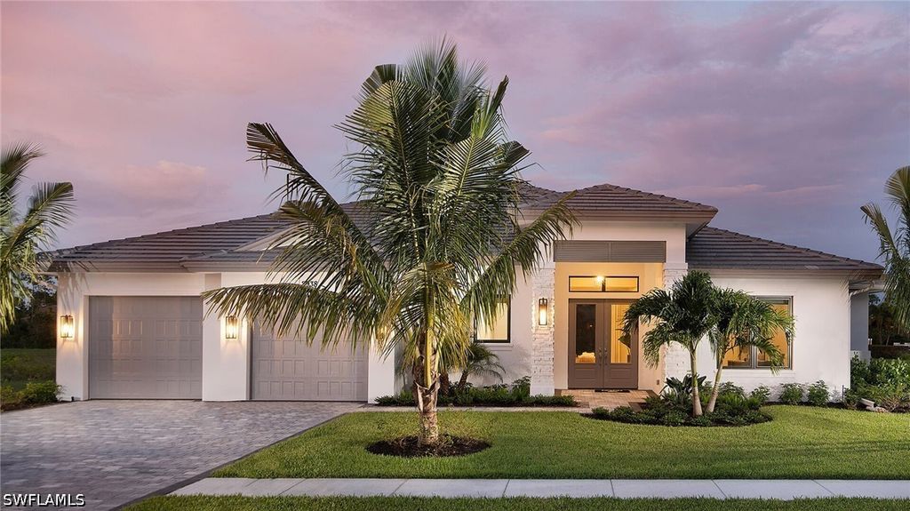 2938 Coco Lakes DR, Naples, FL 34105
