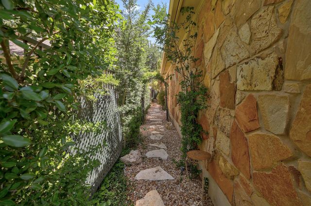 2517 Moray LN, Cedar Park, TX 78613