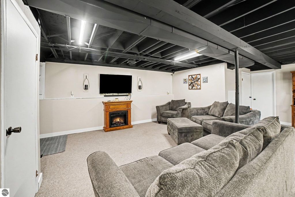 Image 20 of property listing at 4381 W Pine River Road, St Louis, MI 48880