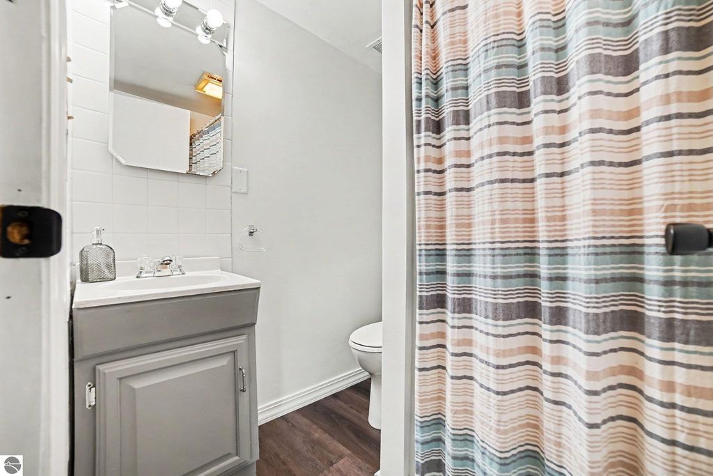 Image 23 of property listing at 4381 W Pine River Road, St Louis, MI 48880