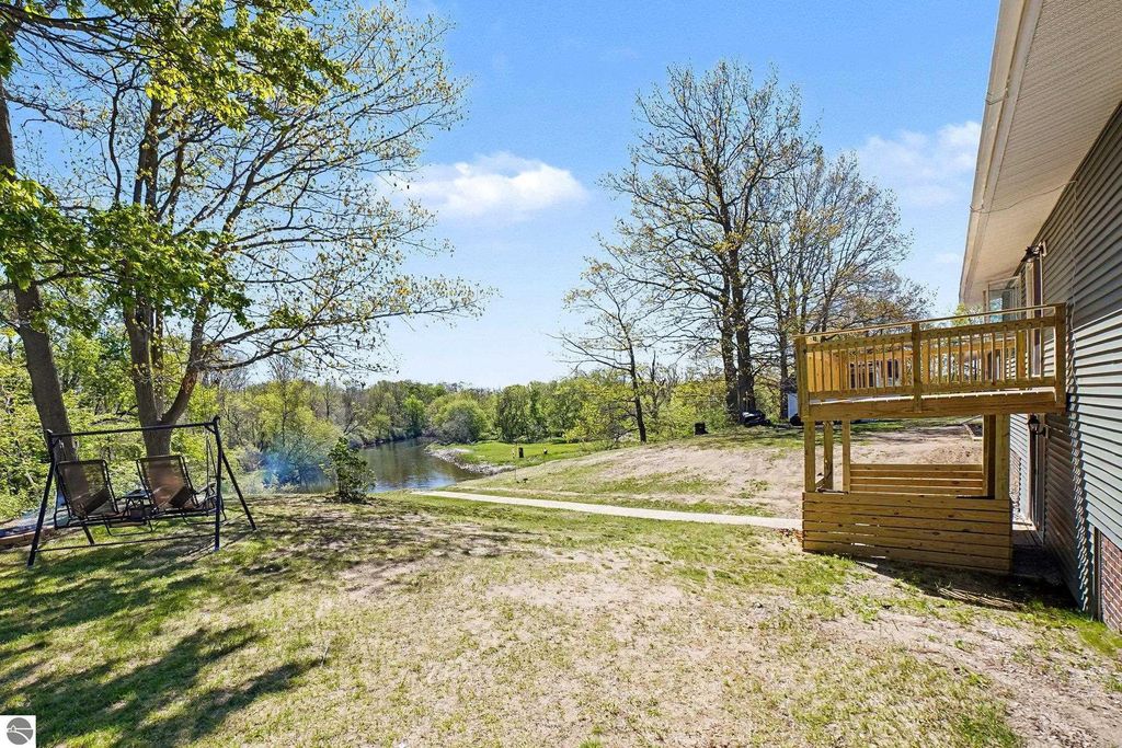 Image 27 of property listing at 4381 W Pine River Road, St Louis, MI 48880