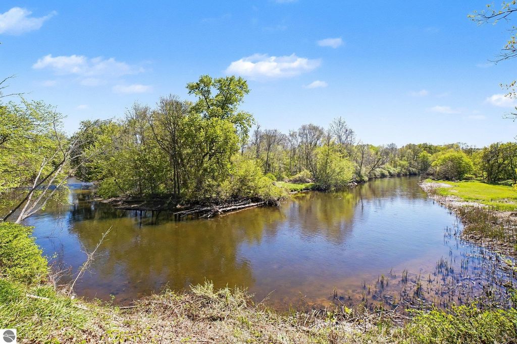 Image 29 of property listing at 4381 W Pine River Road, St Louis, MI 48880