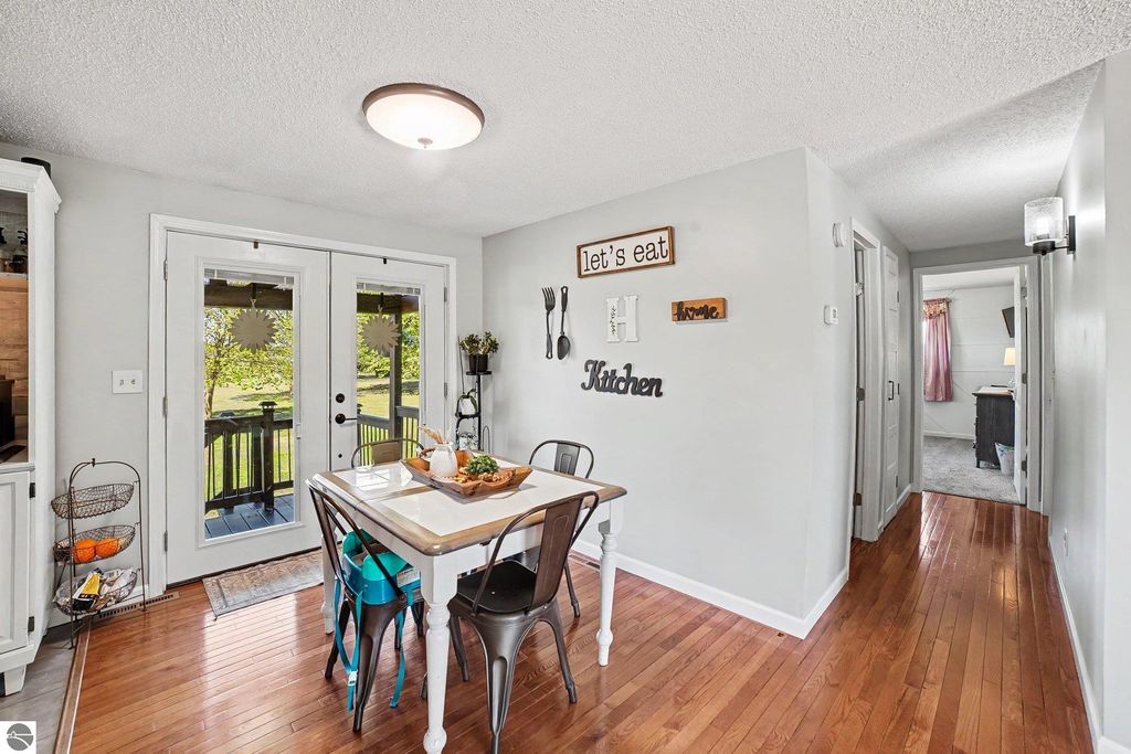 Image 6 of property listing at 4381 W Pine River Road, St Louis, MI 48880