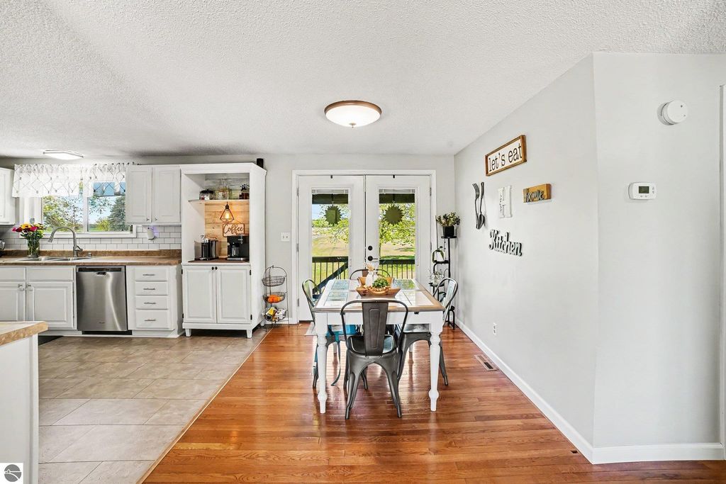 Image 9 of property listing at 4381 W Pine River Road, St Louis, MI 48880