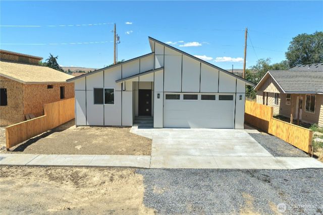 715 Buttercup Street, Soap Lake, WA 98851