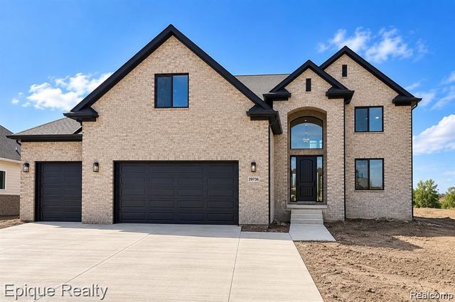 29769 Red Fox Lane, Macomb Township, MI 48047