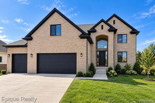 29769 Red Fox Lane, Macomb Township, MI 48047
