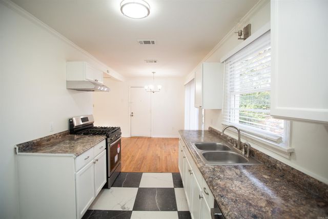 1 Danwood Road, Little Rock, AR 72204