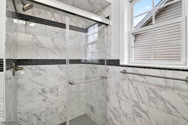 63 Scarlet Dr, Sayreville Boro, NJ 08859