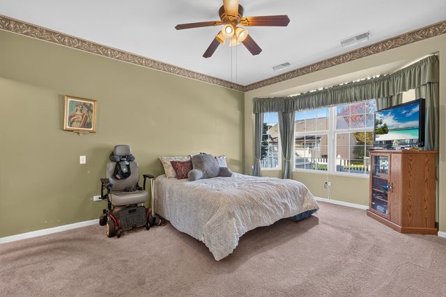 13732 Pineview Drive, Huntley, IL 60142