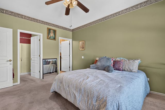 13732 Pineview Drive, Huntley, IL 60142