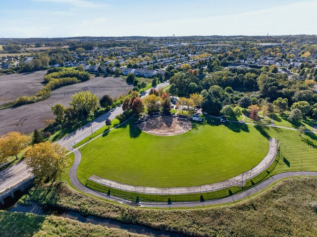 13732 Pineview Drive, Huntley, IL 60142