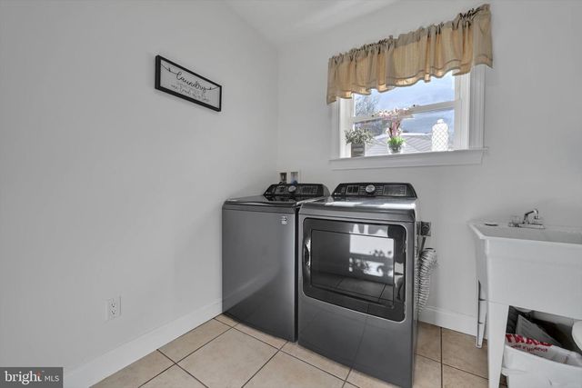 7 PLEASANT DR, Lancaster, PA 17602