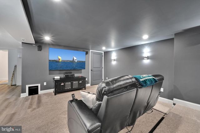 7 PLEASANT DR, Lancaster, PA 17602