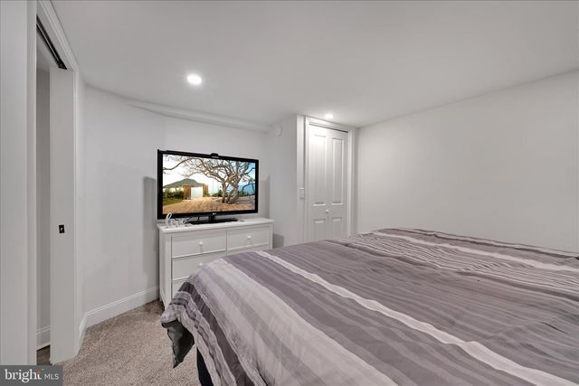 7 PLEASANT DR, Lancaster, PA 17602