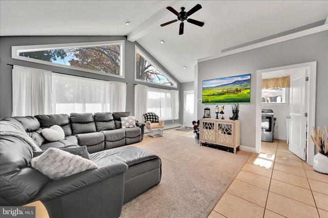 7 PLEASANT DR, Lancaster, PA 17602