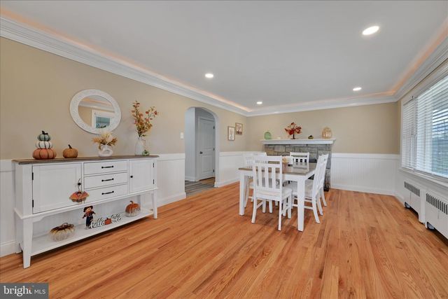 7 PLEASANT DR, Lancaster, PA 17602