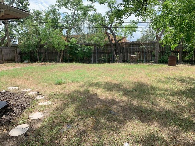 3915 Brookfield Drive, Houston, TX 77045