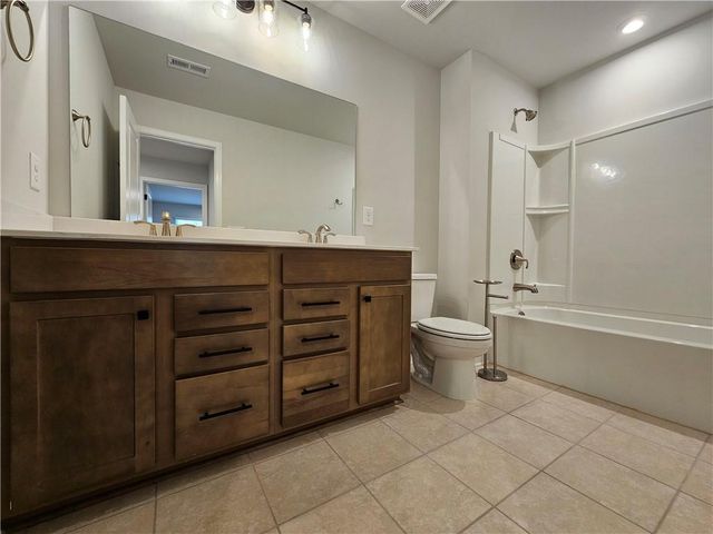 5030 Sierra Creek Drive, Hoschton, GA 30548