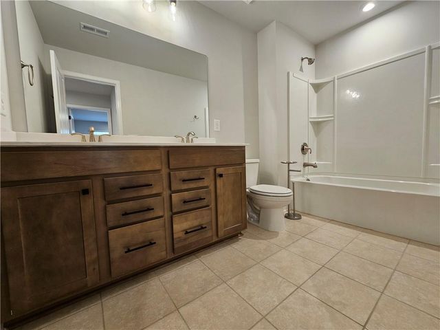 5030 Sierra Creek Drive, Hoschton, GA 30548