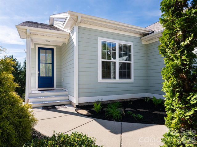 17 Dreambird Drive, Leicester, NC 28748
