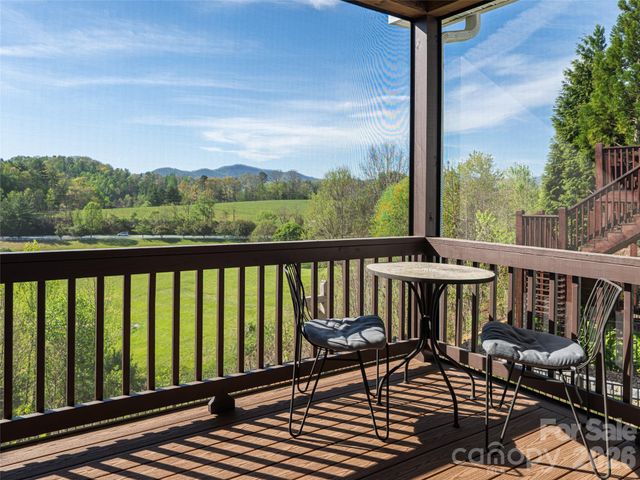 17 Dreambird Drive, Leicester, NC 28748