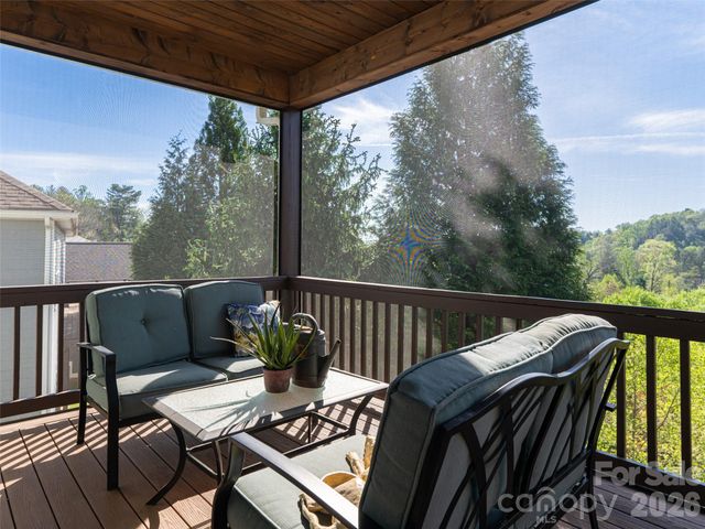 17 Dreambird Drive, Leicester, NC 28748