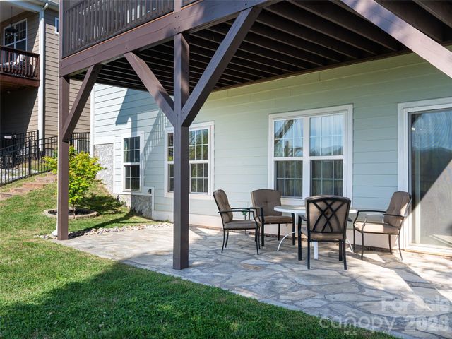 17 Dreambird Drive, Leicester, NC 28748