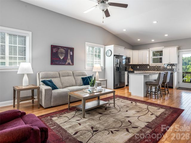 17 Dreambird Drive, Leicester, NC 28748