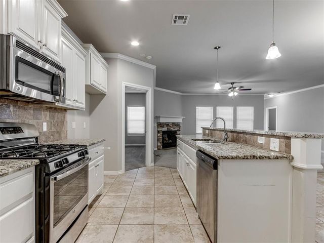 8216 NW 160th Terrace, Edmond, OK 73013