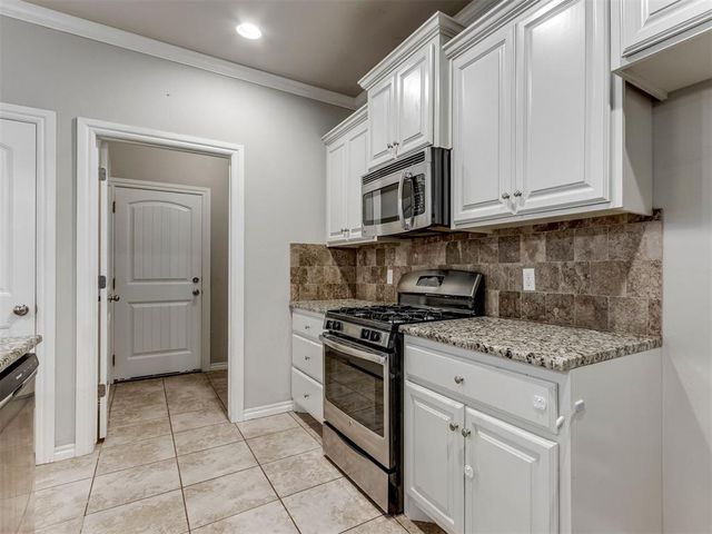 8216 NW 160th Terrace, Edmond, OK 73013