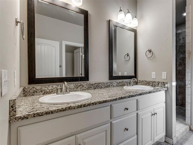 8216 NW 160th Terrace, Edmond, OK 73013