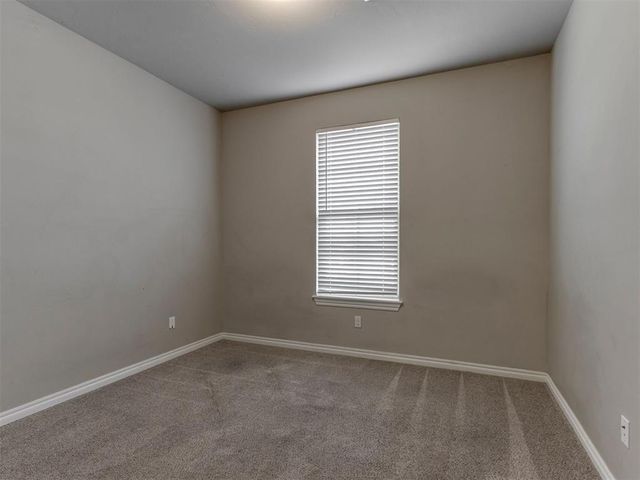 8216 NW 160th Terrace, Edmond, OK 73013