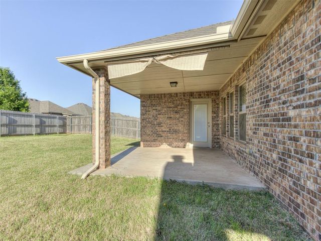 8216 NW 160th Terrace, Edmond, OK 73013