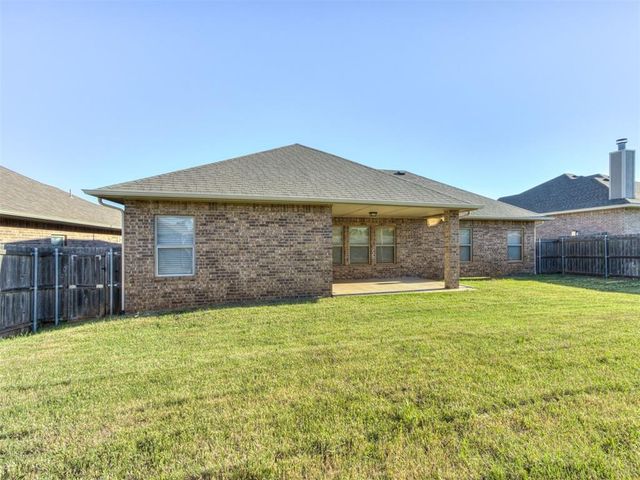 8216 NW 160th Terrace, Edmond, OK 73013