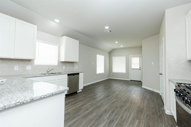 14022 Mount Hunter Drive, Willis, TX 77318