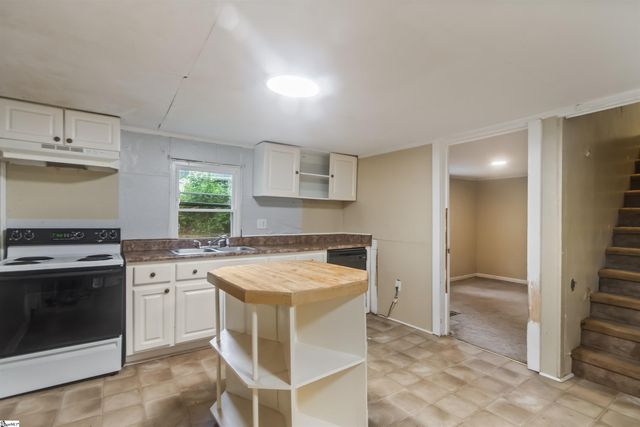 252 N Suber Road, Greer, SC 29651