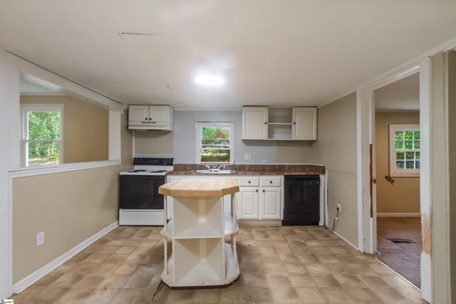 252 N Suber Road, Greer, SC 29651