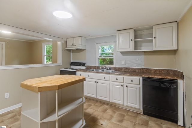252 N Suber Road, Greer, SC 29651