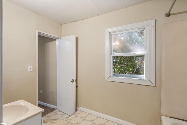 252 N Suber Road, Greer, SC 29651