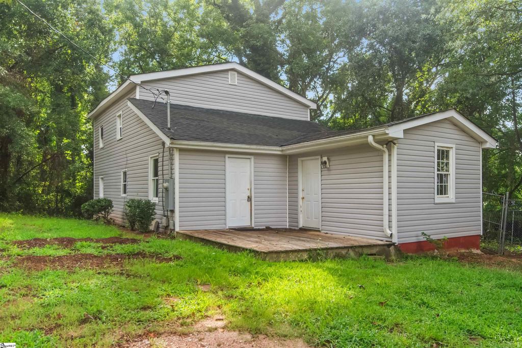 252 N Suber Road, Greer, SC 29651