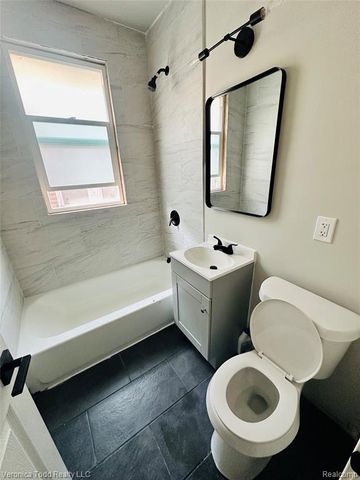 3734 3734 Atkinson Unit 4 Street, Detroit, MI 48206