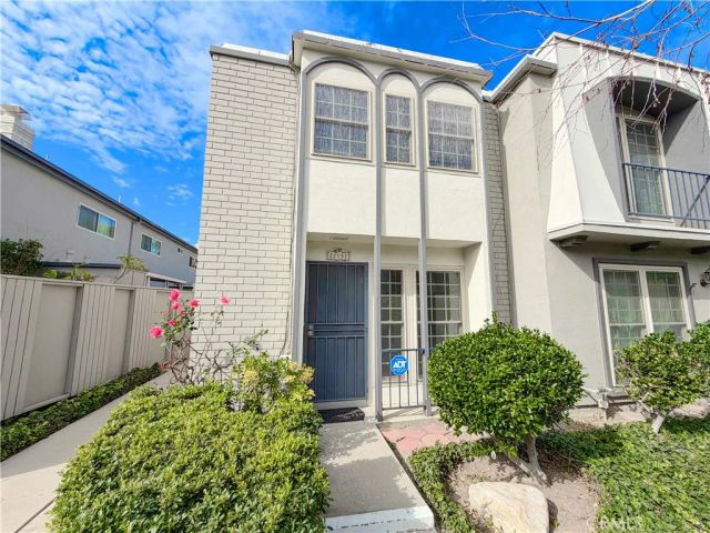 22131 N Oxnard Street A, Woodland Hills, CA 91367