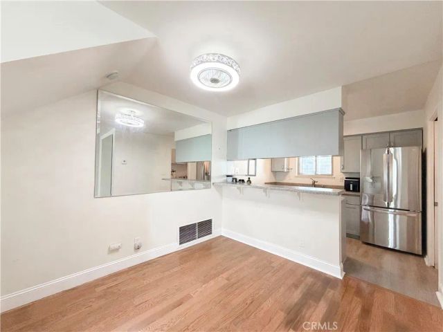 22131 N Oxnard Street A, Woodland Hills, CA 91367