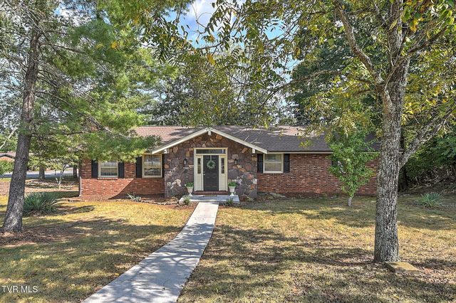2301 Norwich Place, Kingsport, TN 37660