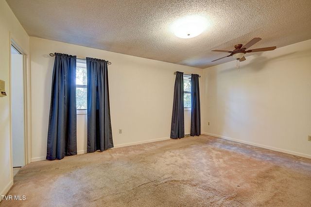 2301 Norwich Place, Kingsport, TN 37660