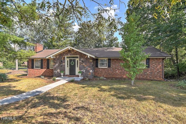 2301 Norwich Place, Kingsport, TN 37660