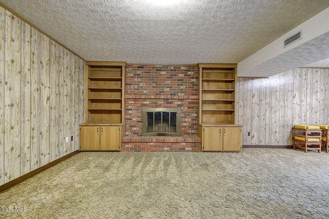 2301 Norwich Place, Kingsport, TN 37660