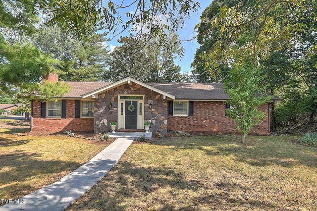 2301 Norwich Place, Kingsport, TN 37660